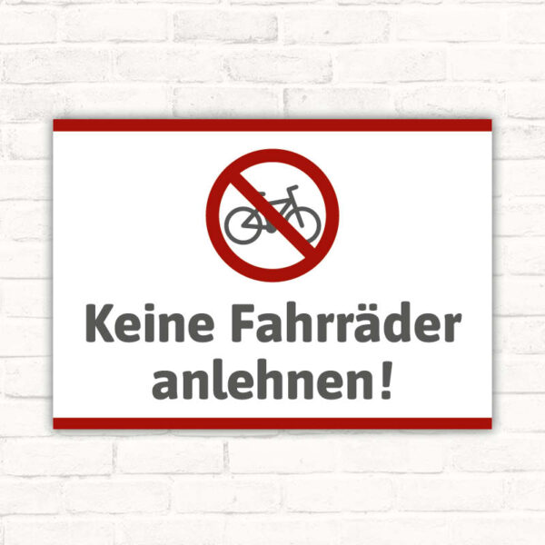 Schild Keine Fahrräder anlehnen