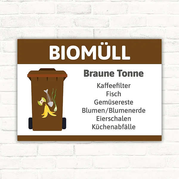 Biomüll Schild Braune Tonne mit Kaffeefiltern, Fisch, Gemüseresten, Blumen, Eierschalen und Küchenabfällen