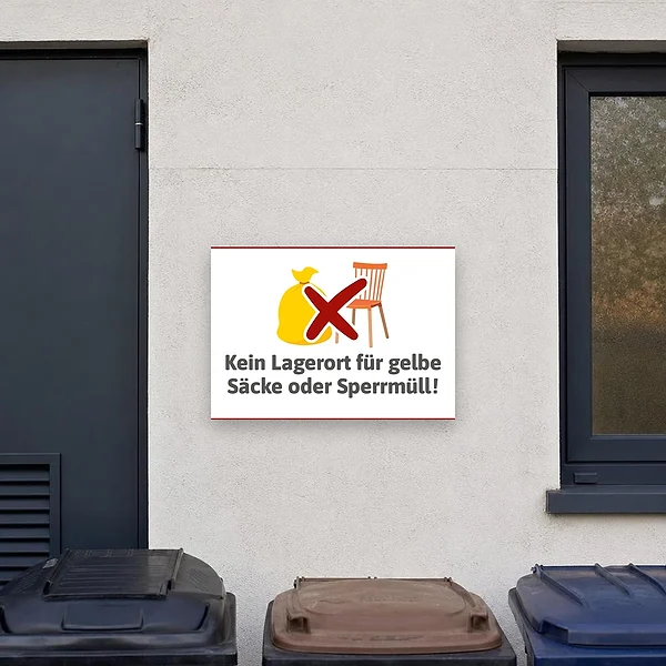 Verbotsschild: Kein Lagerort für gelbe Säcke oder Sperrmüll