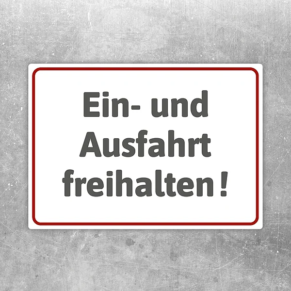 Aufkleber mit Hinweis „Ausfahrt und Einfahrt freihalten“ für Hof und Zufahrt.