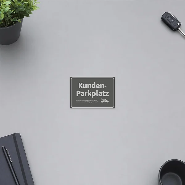 Aufkleber Kundenparkplatz in grauem Edel-Design mit Abschlepper-Symbol für klare Parkplatzhinweise.