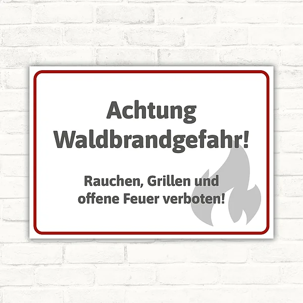 Schild Video-Grundstück als klarer Hinweis für Eingänge, Tore und Zufahrten am Objekt.