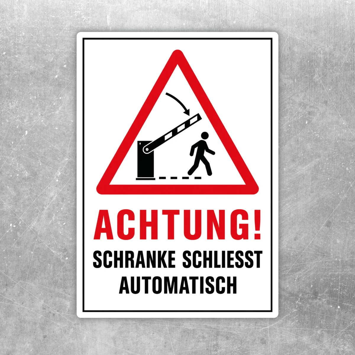 Achtung Schranke schließt automatisch Aufkleber mit rotem Warndreieck und schwarzem Text auf weißem Hintergrund.