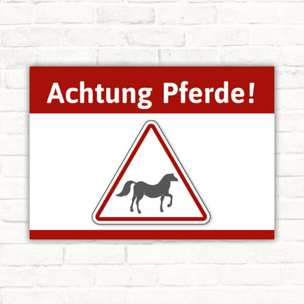 Schild Achtung Pferde