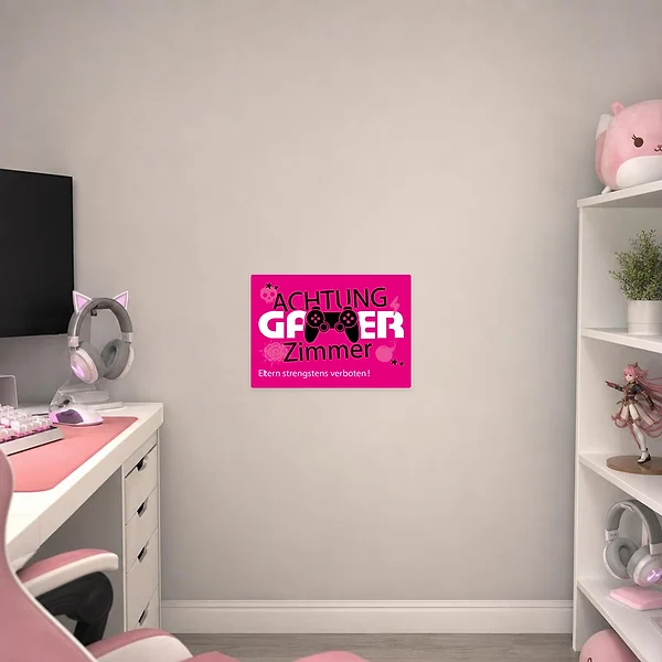 Pinkfarbener Aufkleber für ein Gamer Mädchenzimmer mit Controller, Schriftzug und klarer Hinweisbotschaft.