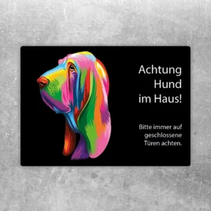 Farbenfroher Aufkleber mit Basset und dem Hinweis „Achtung Hund im Haus“ für Türen und Eingänge.