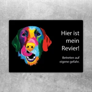 Aufkleber mit Setter und dem Hinweis „Betreten auf eigene Gefahr“ für den Eingangsbereich.