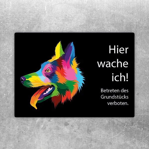Aufkleber mit farbigem Spitz und dem Text Hier wache ich für Haus, Hof und Eingang.