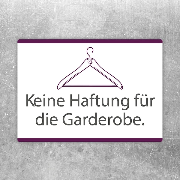 Aufkleber mit Hinweis Keine Haftung für die Garderobe in eleganter Schreibschrift.