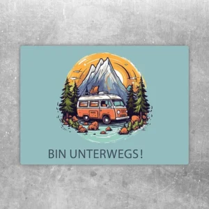 Aufkleber mit Van, Bergen und dem Schriftzug Bin unterwegs für Reisen und Camping.