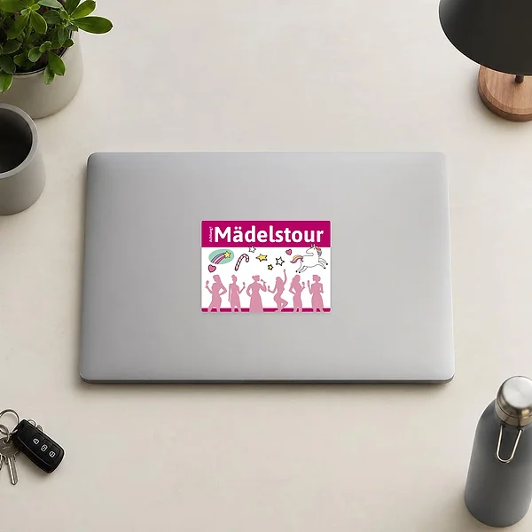 Querformatiger Aufkleber Achtung Mädelstour mit Frauenfiguren für den Junggesellinnenabschied.