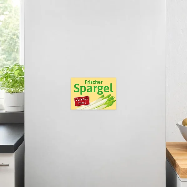 Querformatiger Aufkleber mit frischem Spargelmotiv und klarer Verkaufsbotschaft für Hofladen oder Spargelstand.