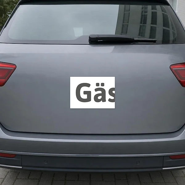 Querformatiger Aufkleber mit dem Motiv Parkplatz Gäste für einen klar markierten Besucherparkplatz.