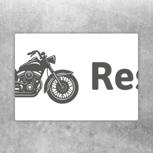 Aufkleber mit Motorradmotiv und Hinweis auf einen reservierten Parkplatz für Zweiradflächen.