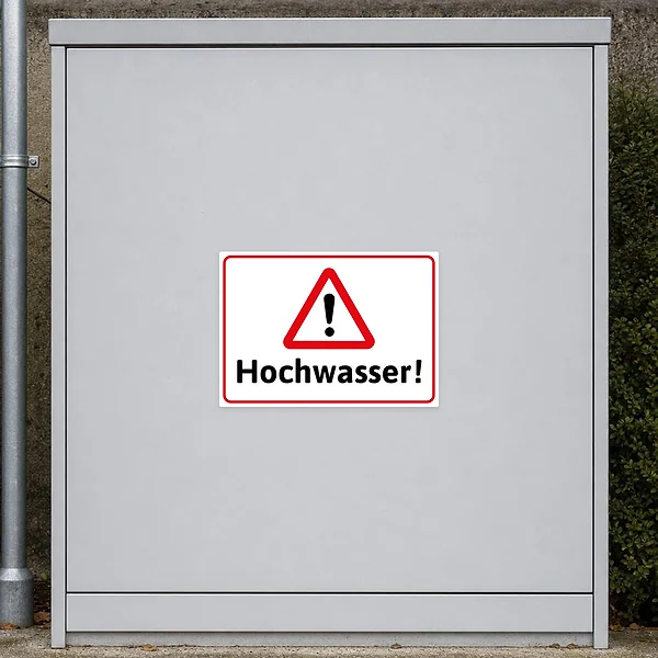 Aufkleber mit Warnsymbol und dem Hinweis „Hochwasser!“ für Eingänge, Keller und Gefahrenbereiche
