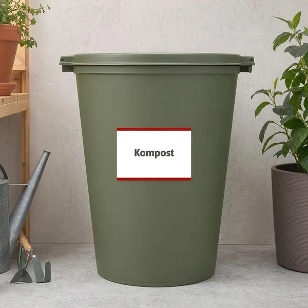 Horizontale Kompost-Aufkleber mit weißem Hintergrund, dunkelgrauer Schrift und rotem Rand für den Garten