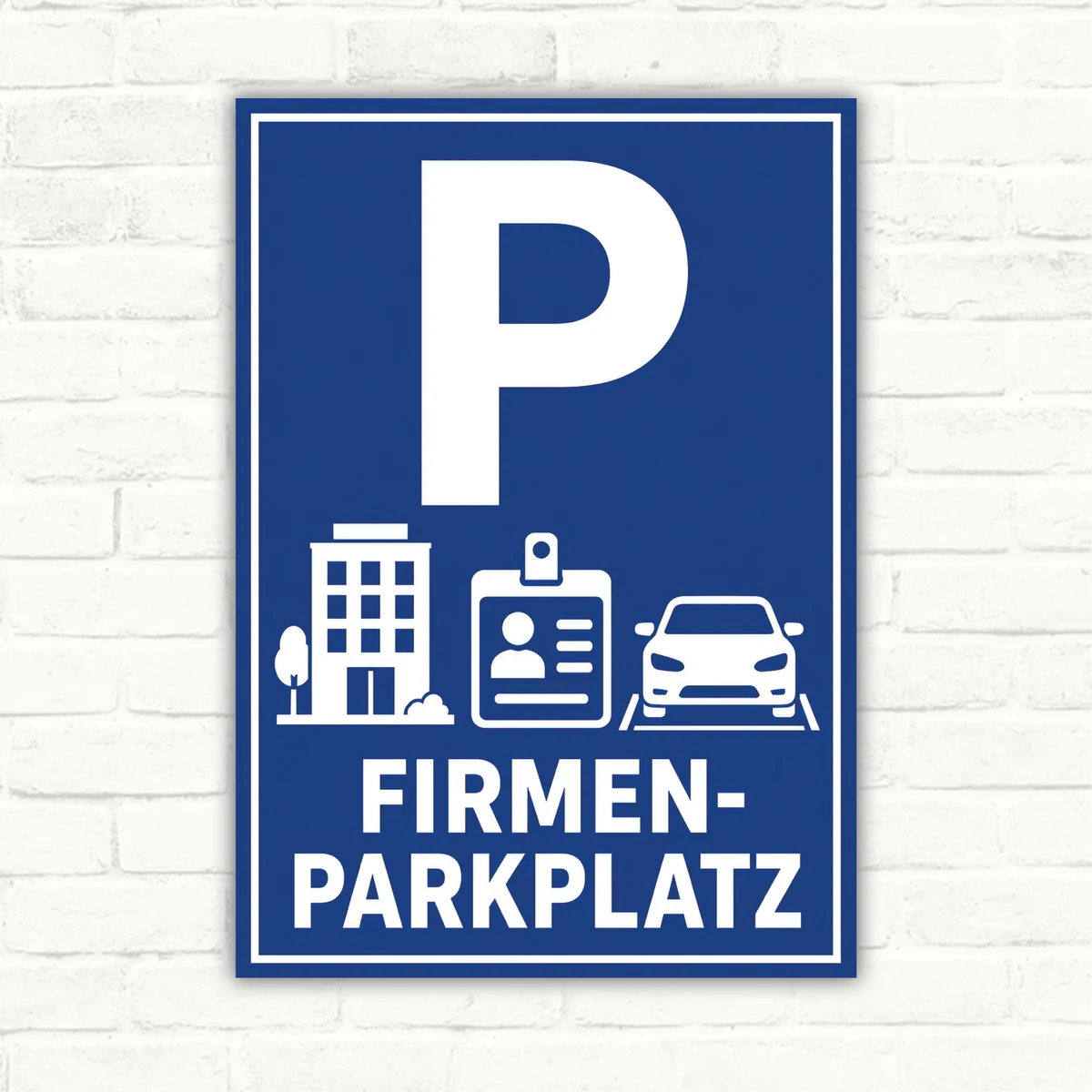 Blaues Firmenparkplatz Schild mit großem P, Symbolen für Gebäude, Ausweis und Auto sowie dem Text FIRMEN-PARKPLATZ.