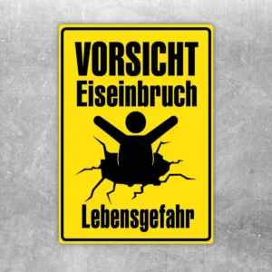 Gelber Vorsicht Eiseinbruch Lebensgefahr Aufkleber mit schwarzem Warntext und einbrechendem Eis-Piktogramm im Hochformat.