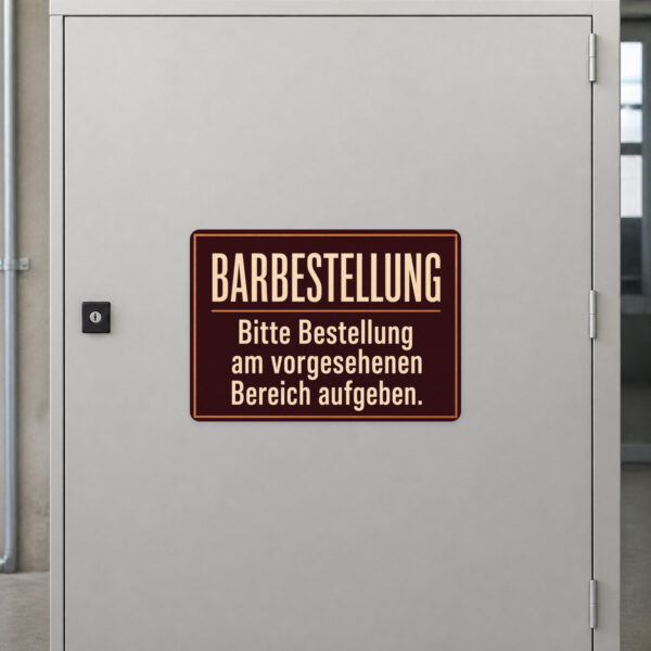 KI-generiertes Anwendungsbeispiel: Barbestellung Aufkleber an einem Tresen mit Hinweis zum vorgesehenen Bestellbereich.
