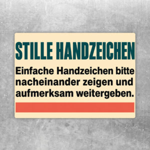 Stille Handzeichen Aufkleber im Querformat mit bunten Händen und Hinweistext für Kita, Schule und Gruppenraum.