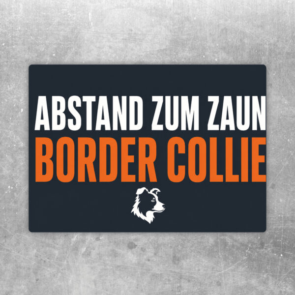Warnaufkleber mit Border Collie, orange-schwarzer Aufschrift Warnung und Text Bitte Abstand zum Zaun halten.