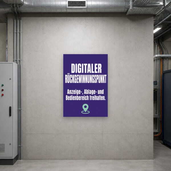 KI-generiertes Anwendungsbeispiel: Digitaler Rückgewinnungspunkt Schild – Anzeige-, Ablage- und Bedienbereich freihalten am passenden Einsatzort mit gut sichtbarem Motiv und klarer Beschriftung.
