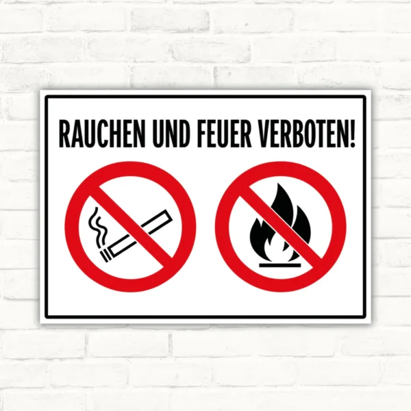 Rauchen und Feuer verboten Schild mit rotem Verbotszeichen, Zigarette und Flamme auf weißem Hintergrund.