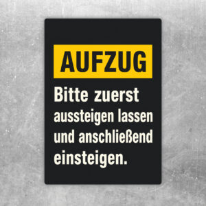 Aufkleber Aufzug mit Vintage-Szene und Text Bitte zuerst aussteigen lassen und anschließend einsteigen.