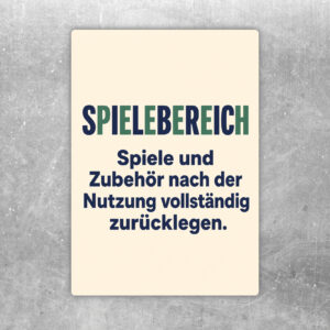 Spielebereich Aufkleber mit illustrierter Spielecke und Hinweis, Spiele und Zubehör vollständig zurückzulegen.