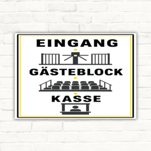 Hinweisschild mit der Aufschrift Eingang, Gästeblock und Kasse, Hochformat auf weißem Schild.