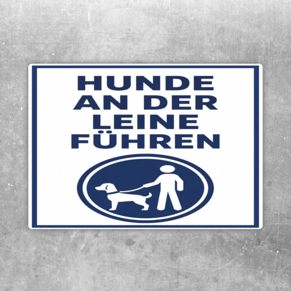 Blau-weißer Hunde an der Leine führen Aufkleber mit Hundesymbol und klarer Hinweisbotschaft im Hochformat.