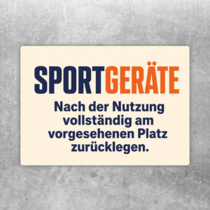 Aufkleber mit Sportgeräte-Motiv und Hinweis zum vollständigen Zurücklegen nach der Nutzung im Querformat.