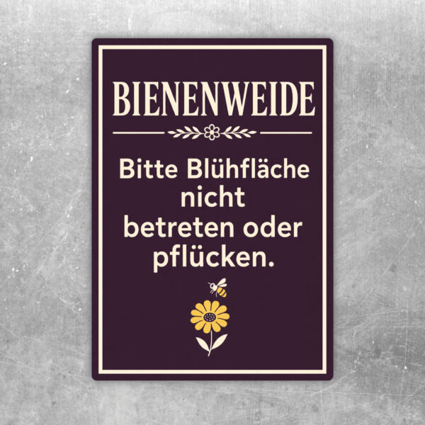 Bienenweide Aufkleber mit Blumenwiese, Bienen und Hinweis: Bitte Blühfläche nicht betreten oder pflücken.