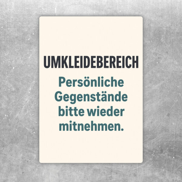 Umkleidebereich Aufkleber mit Person, Sporttasche und Hinweis Persönliche Gegenstände bitte wieder mitnehmen.