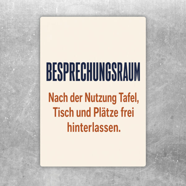 Besprechungsraum Aufkleber mit Raumillustration und Hinweis, Tafel, Tisch und Plätze nach Nutzung frei zu hinterlassen.