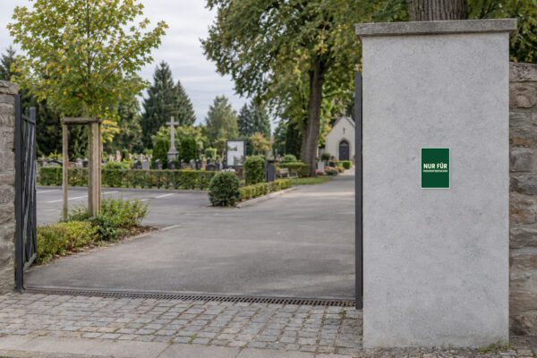 Nur für Friedhofsbesucher Aufkleber – Hochformat – Bild 2