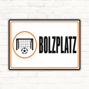 Bolzplatz Kennzeichnung Schild Querformat mit gut lesbarem Motiv und klarer Beschriftung als bedrucktes Schild aus Aluminium-Verbundplatte.