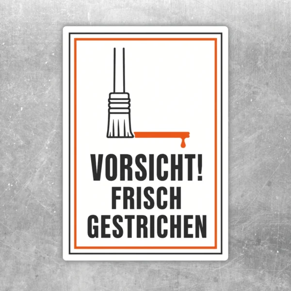 Vorsicht frisch gestrichen Aufkleber im Hochformat mit Pinselmotiv, orangefarbener Linie und schwarzem Warntext.