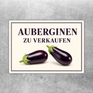 Aufkleber mit der Aufschrift „Auberginen zu verkaufen“ und zwei violetten Auberginen auf hellem Hintergrund.