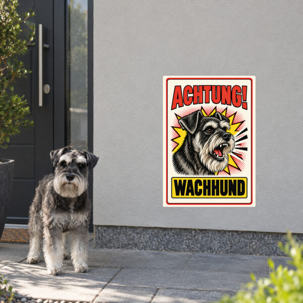 Zwergschnauzer Aufkleber Achtung Wachhund – Anwendungsbeispiel am Grundstückseingang