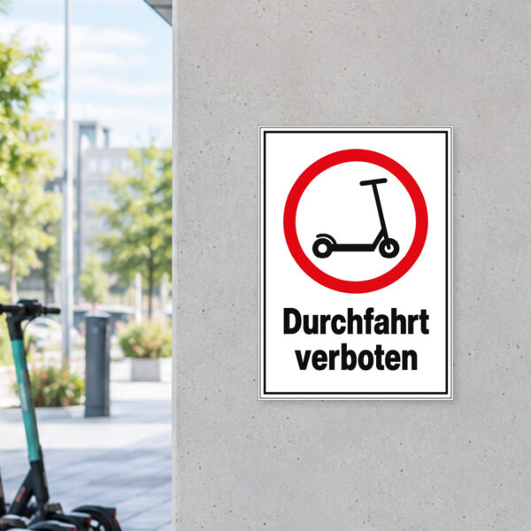 E-Scooter Durchfahrt verboten Schild – Hochformat – Bild 2
