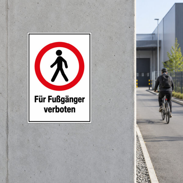 Für Fußgänger verboten Aufkleber – Hochformat – Bild 2