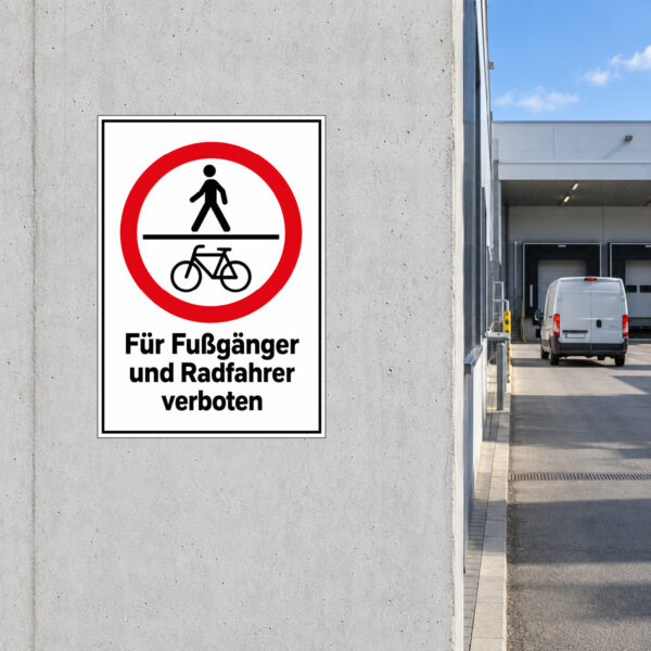 Für Fußgänger und Radfahrer verboten Aufkleber – Hochformat – Bild 2