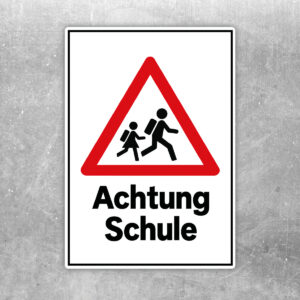 Achtung Schule Warnaufkleber mit Schulkinder-Symbol – Hochformat