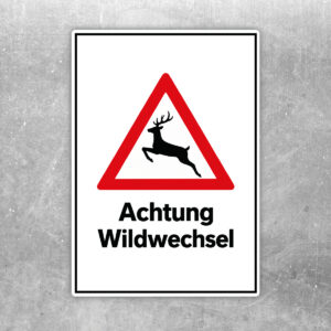 Achtung Wildwechsel Warnaufkleber mit Hirsch-Symbol – Hochformat