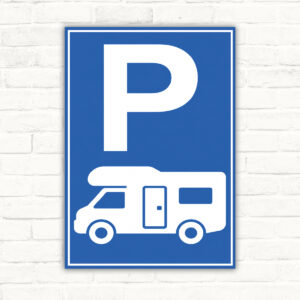 Wohnmobil-Parkplatz Schild mit P-Symbol – Hochformat