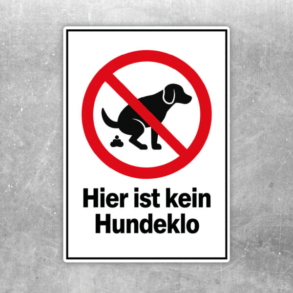 Hier ist kein Hundeklo Aufkleber mit Text – Hochformat